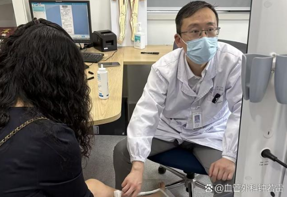 静脉曲张手术后，多久能像正常人一样活动？