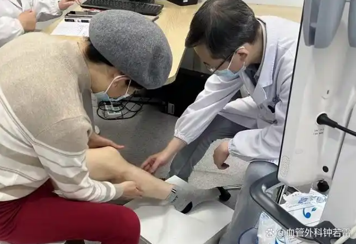 注意了！小腿瘙痒，千万别只去看皮肤科，可能是静脉曲张